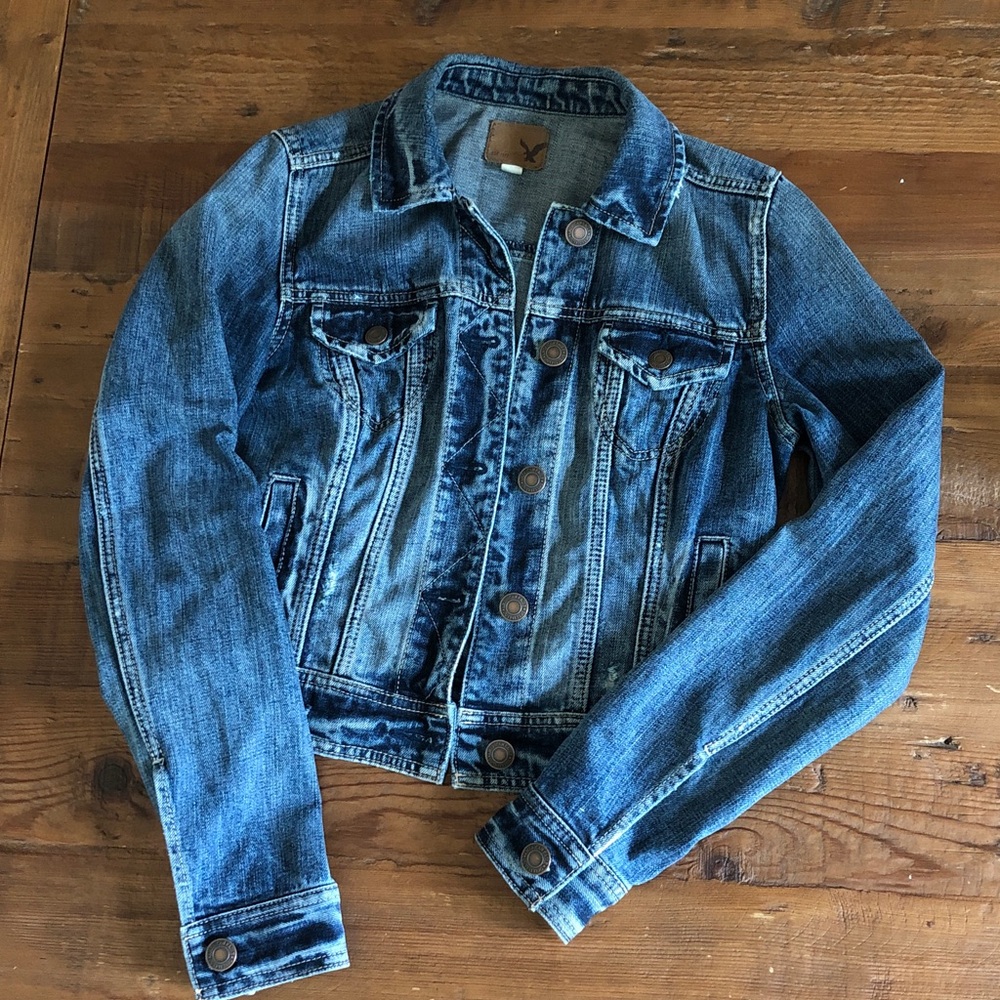 American Eagle Outfitters Jean Jacket size S EUC